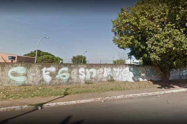 Aluna ameaça colega com facão em escola do Distrito Federal