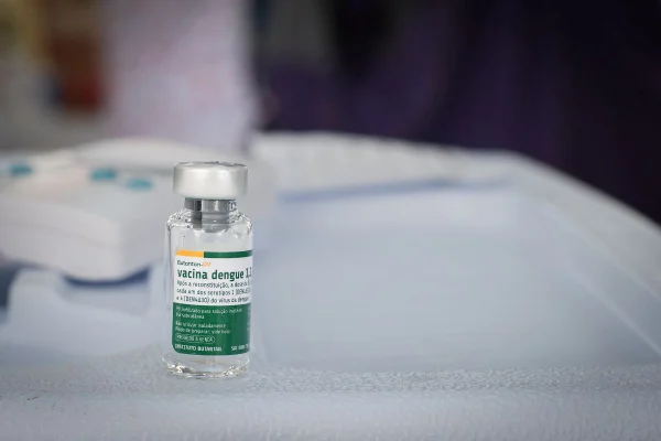 Vacina dengue Butantan