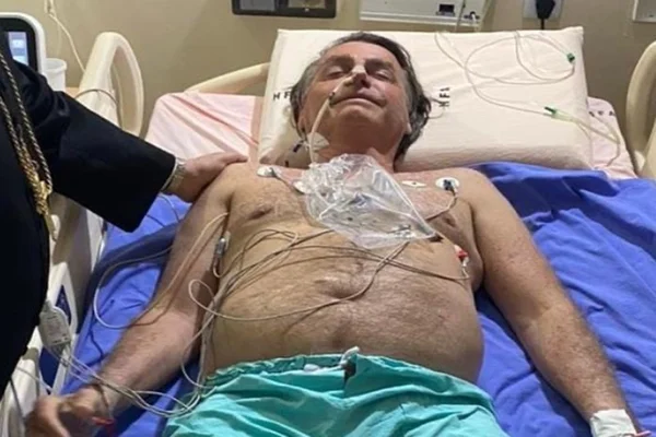 Bolsonaro fez seis cirurgias após a facada; relembre os procedimentos