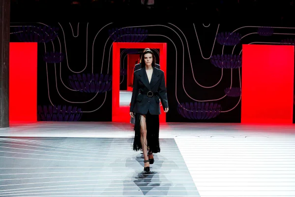 Desfile outono/inverno 2020 feminino da Prada