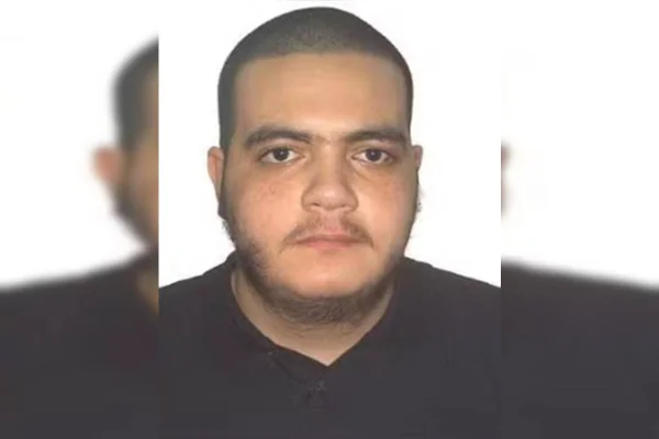 Jovem mata homem com cutelo e fere filha inspirado na série "Dexter"
