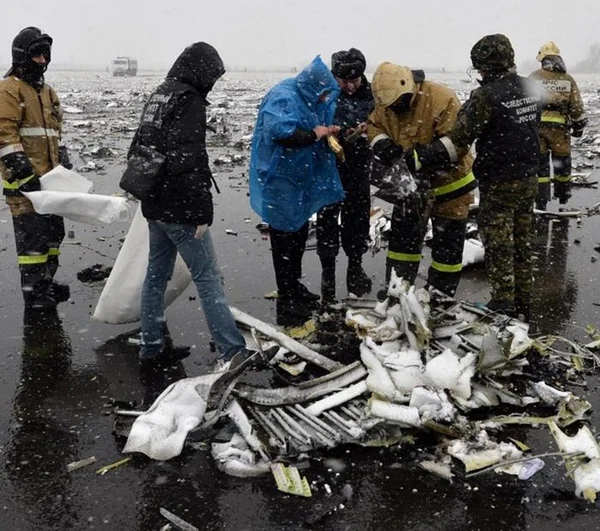 Avião cai durante pouso e mata 62 na Rússia