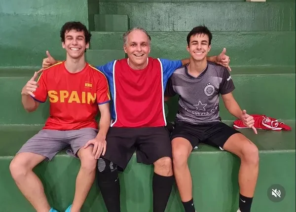 Dentista sofre infarto jogando bola com os filhos e morre no MS