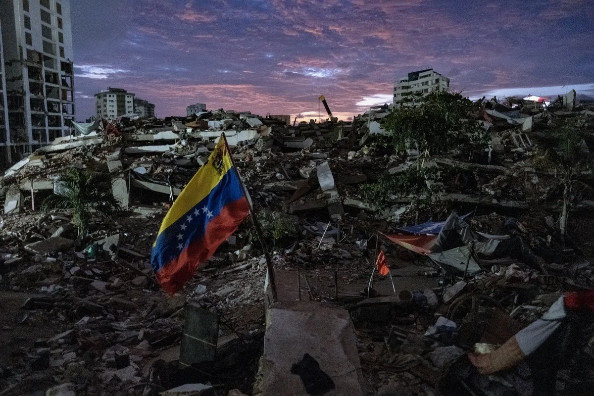 Cadela é resgatada viva após 29 dias sob escombros na Venezuela - imagem 2 Cadela é resgatada viva após 29 dias sob escombros na Venezuela - imagem 2