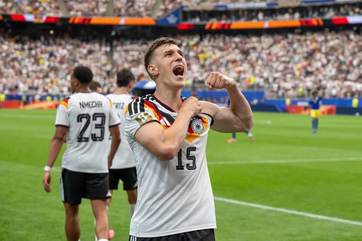 Nico Schlotterbeck fora da Copa do Mundo após ruptura grave no ligamento do tornozelo