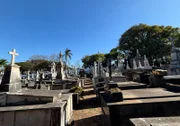 Visitas ao cemitério são realizadas no último domingo de cada mês Visitas ao cemitério são realizadas no último domingo de cada mês