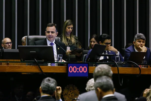 Após votação complicada na Câmara, MP dos Ministérios é aprovada no Senado