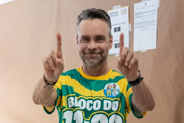 “Terminamos a campanha na melhor expectativa”, diz Gustavo Rocha após votar