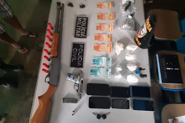 Jovem tenta passar droga para dentro de delegacia no Amazonas e é preso