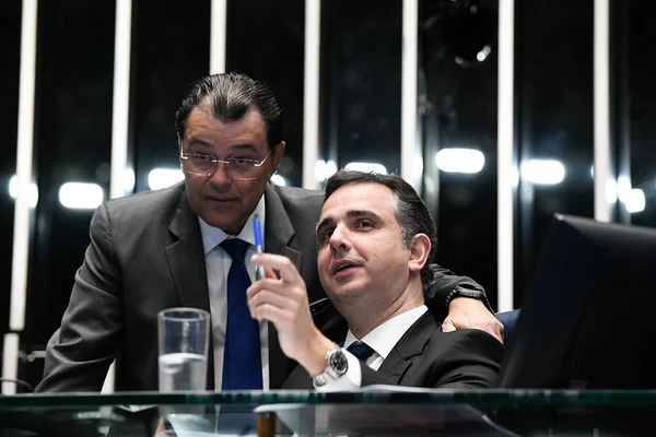 Imagem de Rodrigo Pacheco, presidente do Senado, e Eduardo Braga, senador