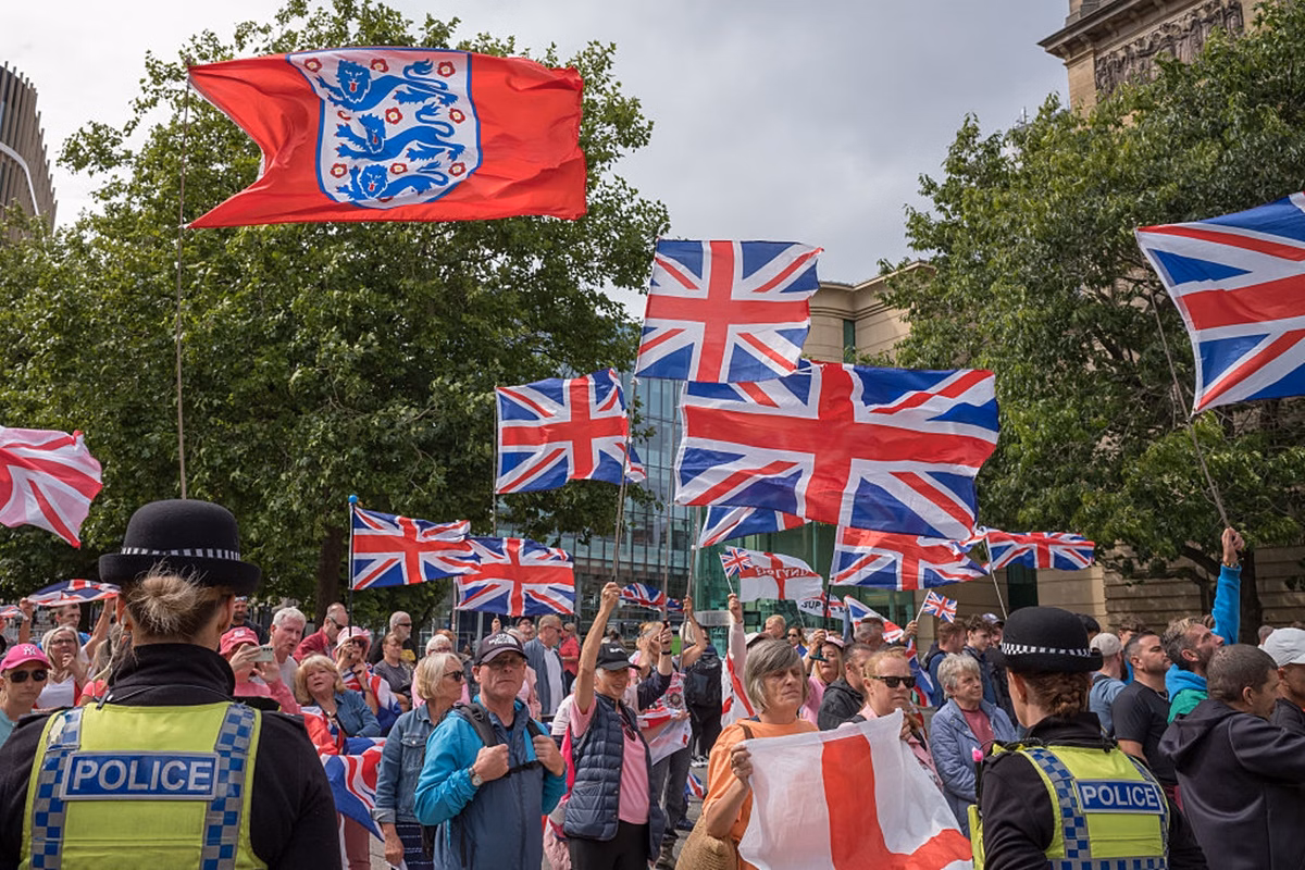 inglaterra-3-1 Londres: protestos contra hotéis de imigrantes terminam em confronto