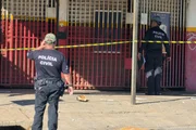 Agentes chegaram no prédio pouco antes das 9h