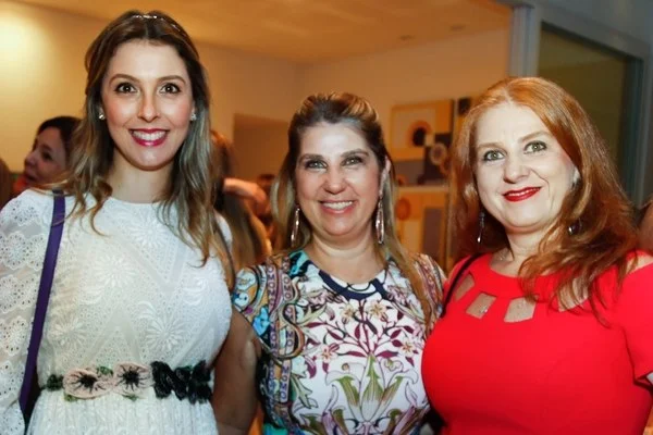 Cristiane Adriano com Cláudia e Márcia Bittar Cristiane Adriano com Cláudia e Márcia Bittar