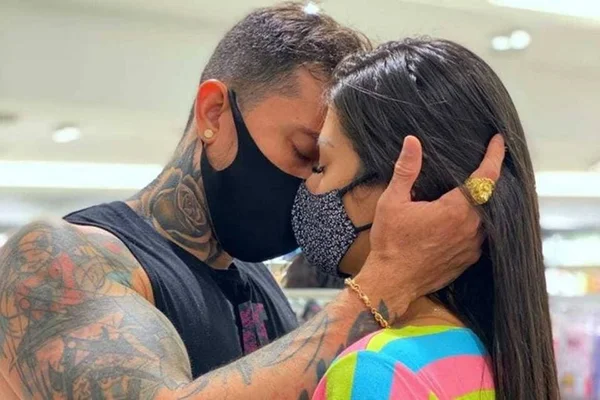 Luana Kazaki e Arthur Urso