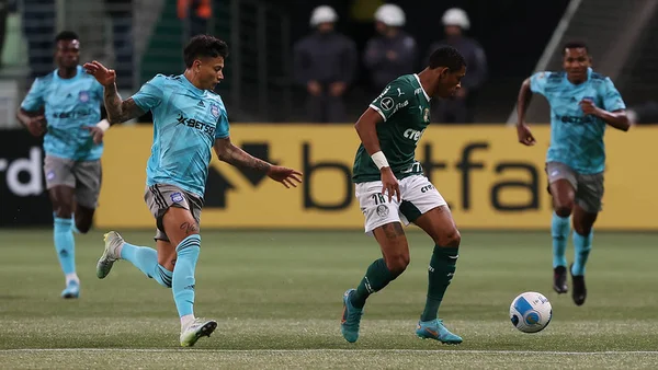 Danilo marca mais uma vez e Palmeiras segue 100% na Libertadores