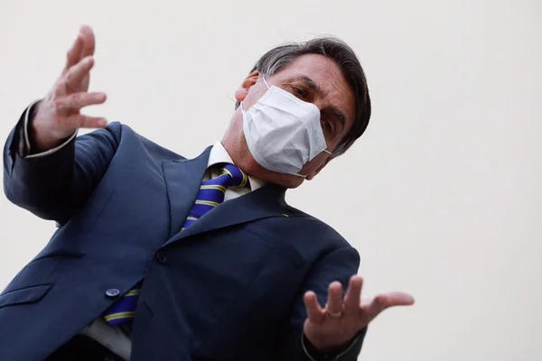 Jair Bolsonaro na rampa do Palácio do Planalto