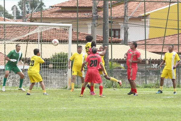 Rollemberg inclui jogo “Solteiros e Casados” no calendário do DF