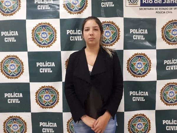 “Novinha do Cartão” é presa no RJ por estelionato