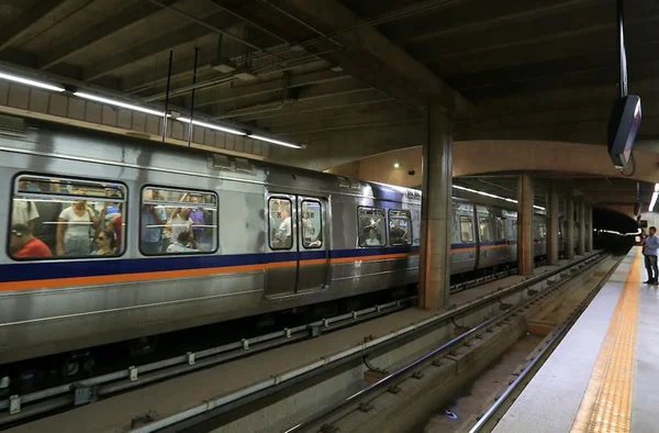 Metrô recorre à Justiça para manter funcionamento neste domingo