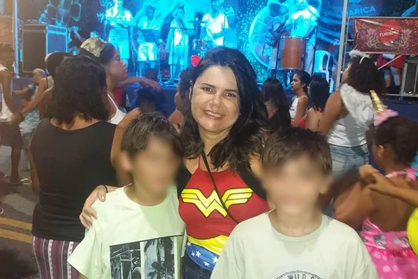 Homem mantém esposa e dois filhos como reféns em apartamento no Rio