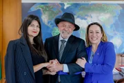 Aava Santiago (PSB-GO), Lula e deputada federal Adriana Accorsi (PT-GO) Aava Santiago (PSB-GO), Lula e deputada federal Adriana Accorsi (PT-GO)