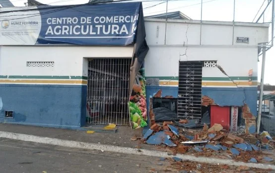 Bandidos explodem caixa eletrônico em cidade baiana