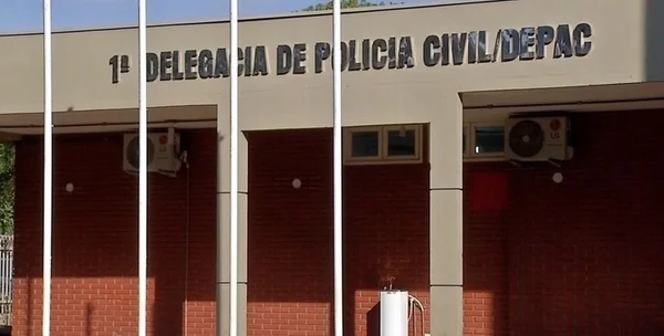 Vizinhos vão parar na delegacia após queixa de sexo barulhento
