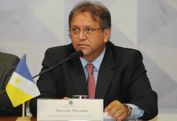 TSE suspende julgamento de cassação de governador e vice de TO