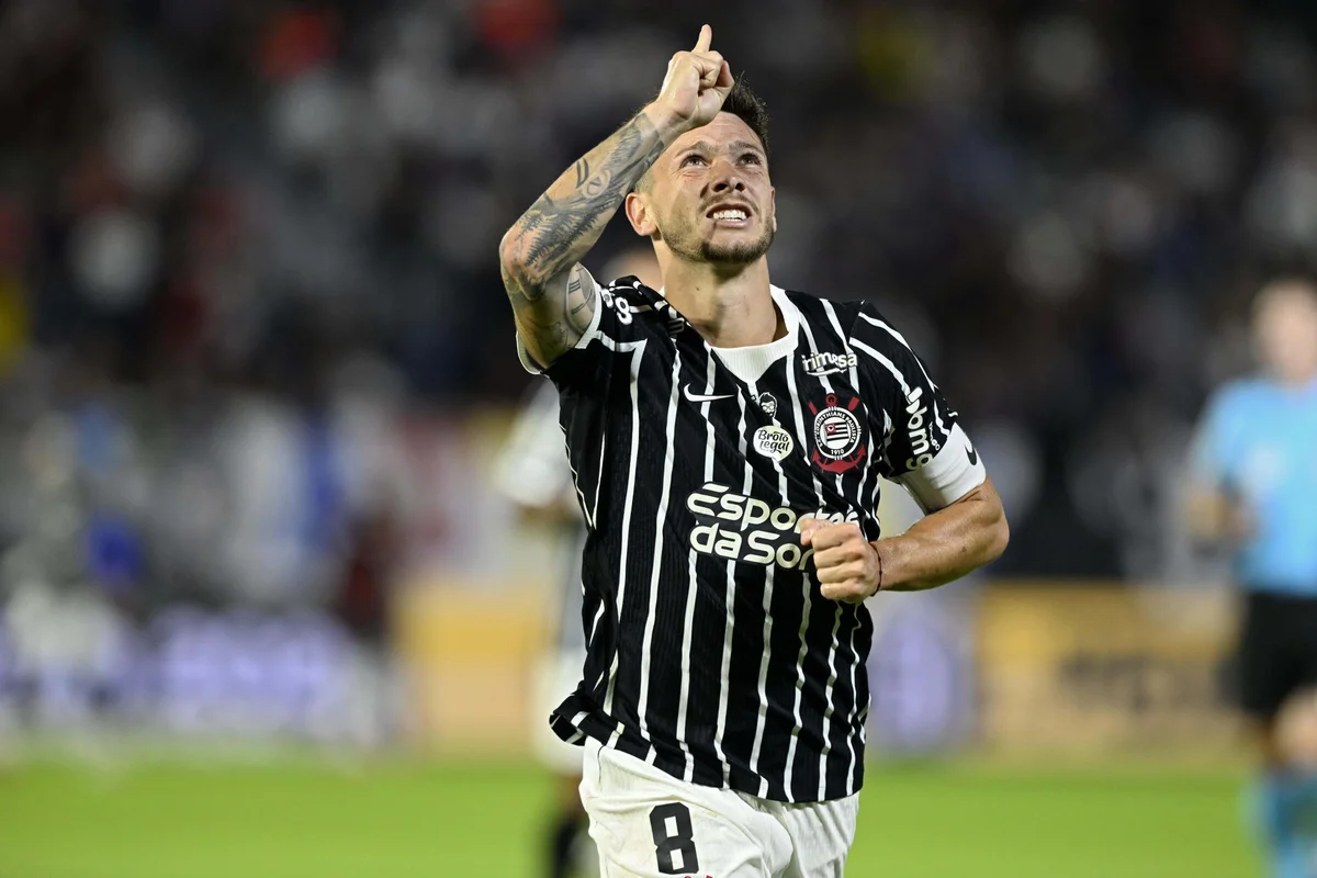 Corinthians derrota Bragantino com gols de Rodrigo Garro e Pedro Raul