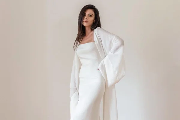 Na imagem com cor, vestidos de noivas de influenciadoras vão a leilão - Metrópoles