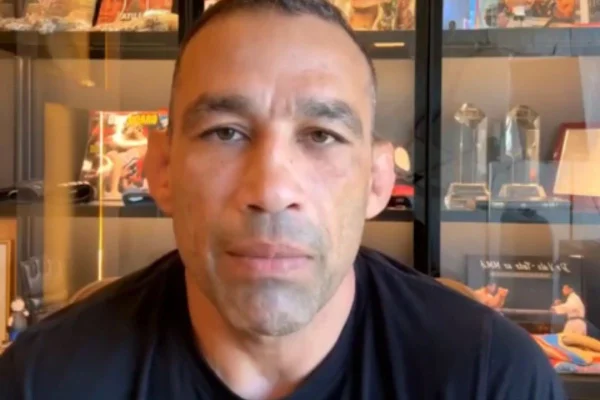 Werdum sugere confronto entre Popó e treinador de Wanderlei Silva