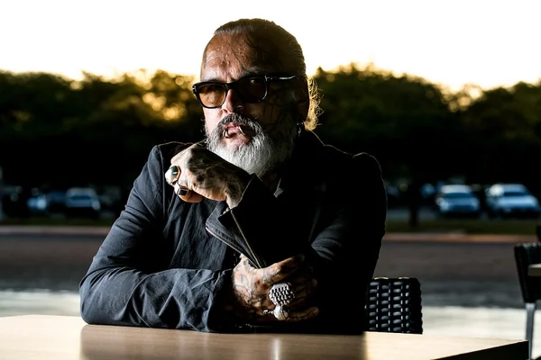 Artista alemão Sven Marquardt conta um pouco de sua vida ao Metrópoles