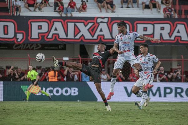 Série B: Coritiba adia sonho e luta pelo acesso segue. Veja resultados 1 atletico goianiense