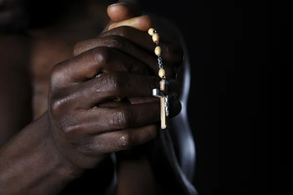 Imagem colorida de pessoa negra