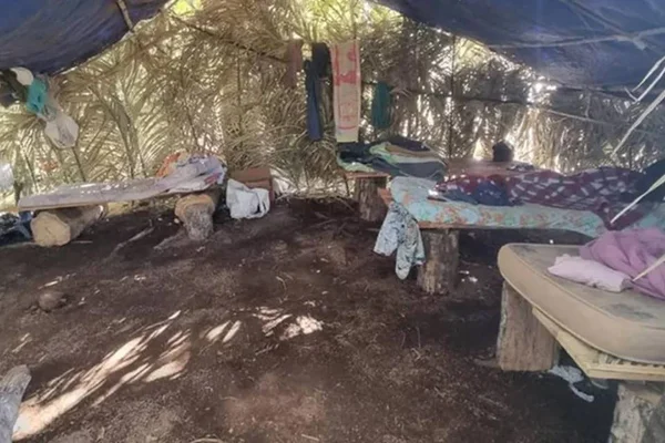 Espaço improvisado servia de dormitório para trabalhadoras em situação de escravidão na Paraíba