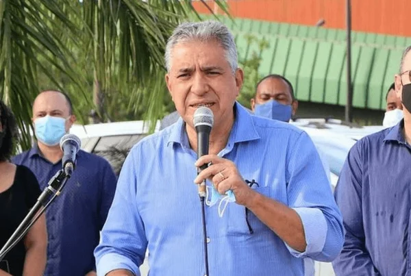 Prefeito preso em Guarujá foi carro-chefe de filiações do PSDB em SP