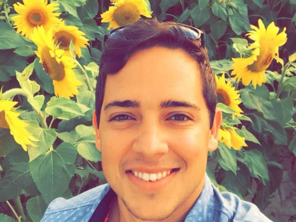 Pai de brasileiro morto por ataque de tubarão nos EUA posta homenagem