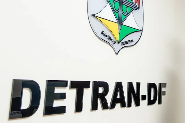 Servidor do Detran e esposa operavam esquema milionário de fraudes