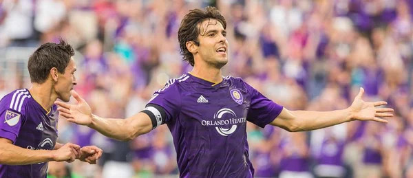 O apego de Dunga por Kaká e duas ou três ideias sobre a Seleção Brasileira