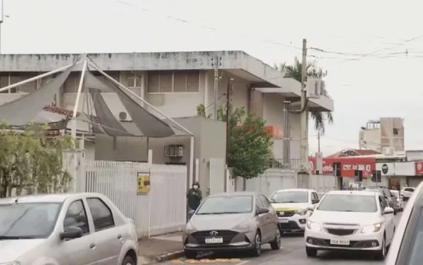 imagem colorida homem morre durante tentativa de furto em hospital de goiania