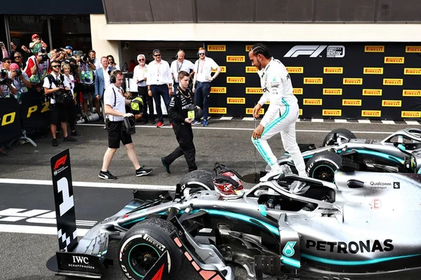 Lewis Hamilton sobra no GP da França e vence a 79ª corrida na F1