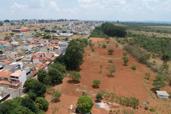 Autoridades debatem grilagem de terras e danos ambientais para o DF