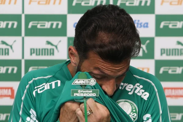 Aposentadoria: Dracena se emociona e diz que seguirá no futebol