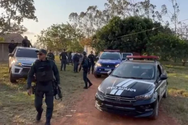 imagem colorida mostra viaturas policiais em sergipe - Metrópoles
