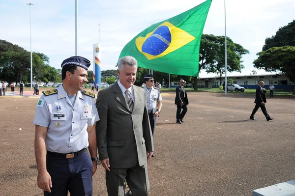 Pressionado por oficiais e políticos, Rollemberg recua da decisão de exonerar comandante da PM