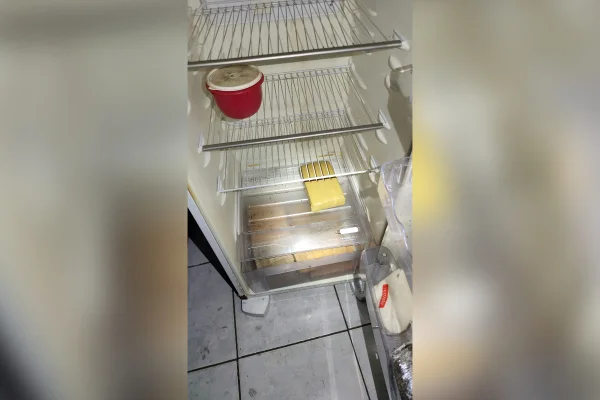Polícia invade reduto do tráfico e acha geladeira recheada de maconha - destaque galeria Polícia invade reduto do tráfico e acha geladeira recheada de maconha - destaque galeria