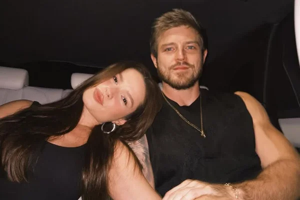 Noivo de Juliette faz alerta após descobrir doença: “Não tomei vacina”