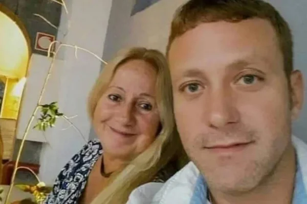 Sérgio Hondjakoff e a mãe, Carmen Lucia