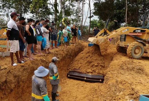 Coronavírus: cidades correm para tentar evitar colapso funerário