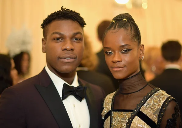 John Boyega e Letitia Wright vão estrelar série de Steve McQueen